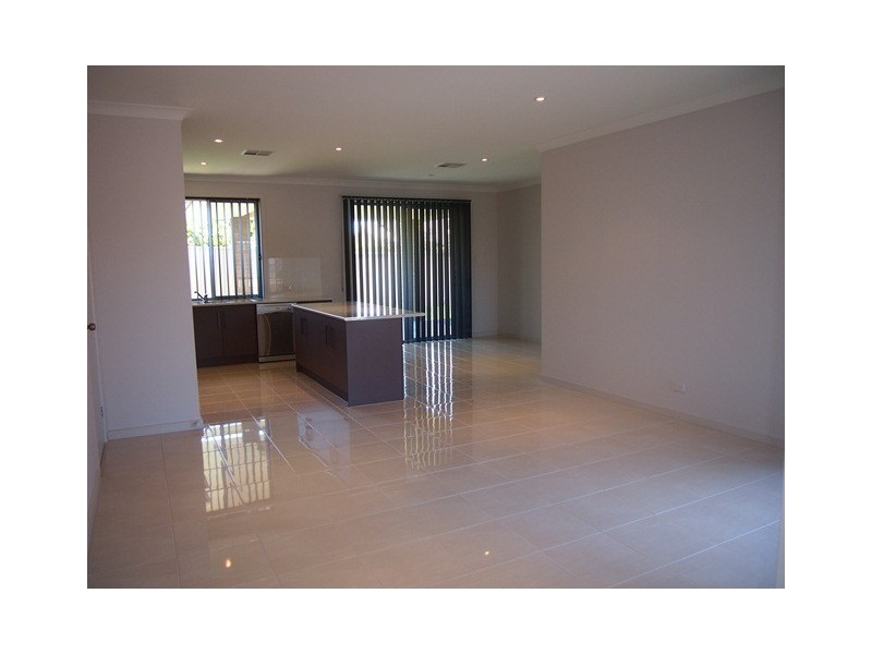 1/10 Richard Street, Findon SA 5023