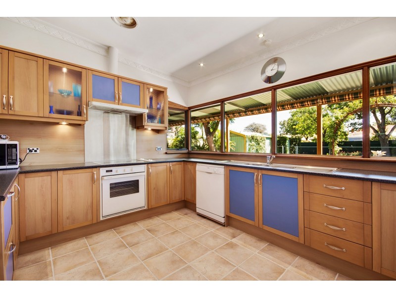 4 Holbrooks Road, Flinders Park SA 5025