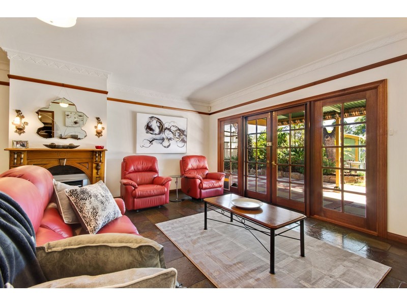 4 Holbrooks Road, Flinders Park SA 5025