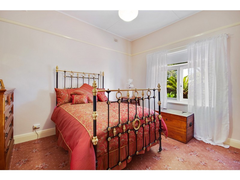 4 Holbrooks Road, Flinders Park SA 5025