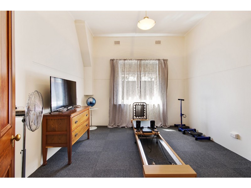 4 Holbrooks Road, Flinders Park SA 5025