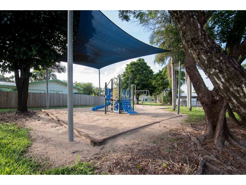 4 JORGENSEN STREET, Edmonton QLD 4869