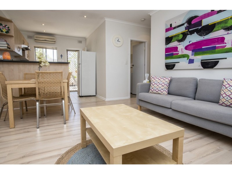 8/2 Bach Crescent, Seaton SA 5023