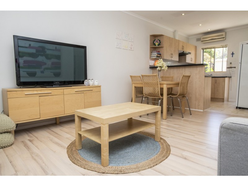 8/2 Bach Crescent, Seaton SA 5023
