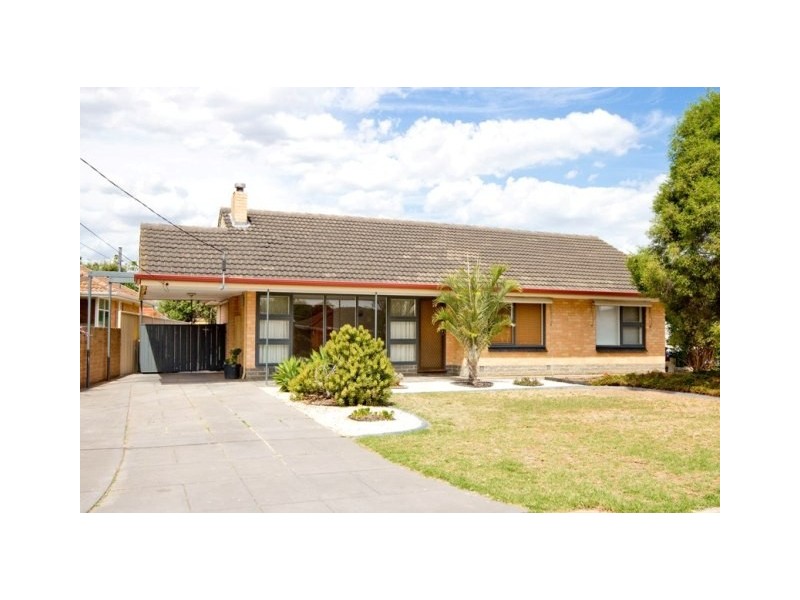 18 Sunset Crescent, Grange SA 5022