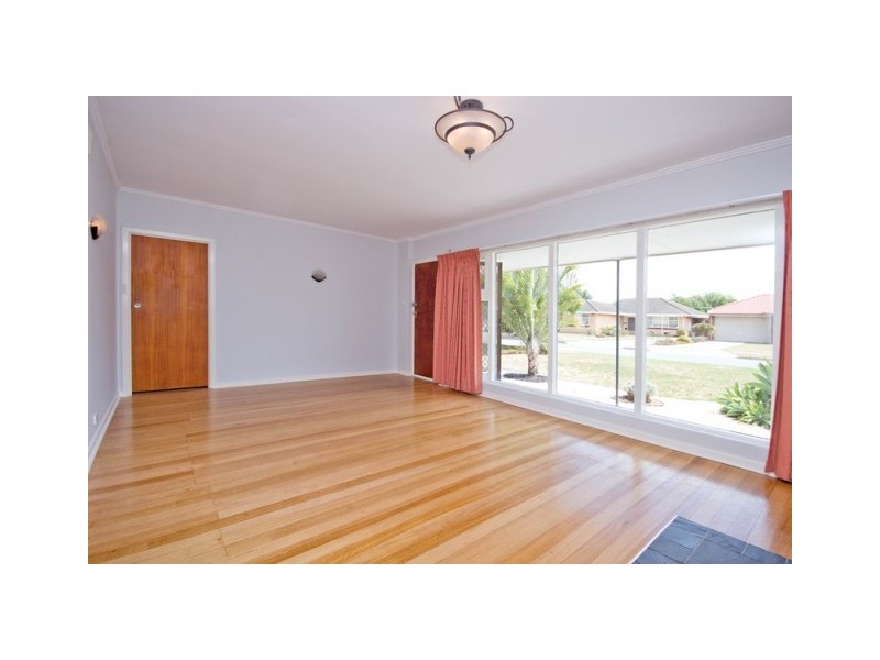 18 Sunset Crescent, Grange SA 5022