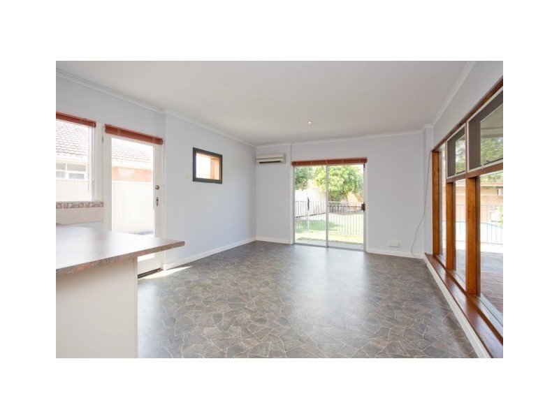 18 Sunset Crescent, Grange SA 5022