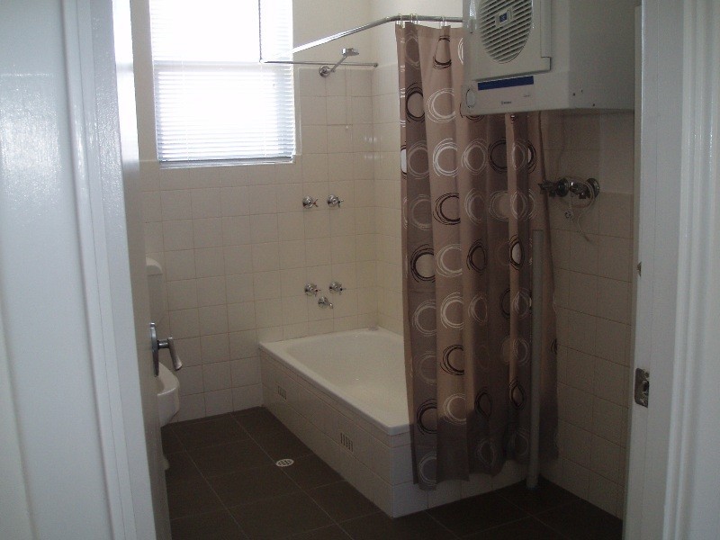 18/18 Robert Street, Glenelg South SA 5045