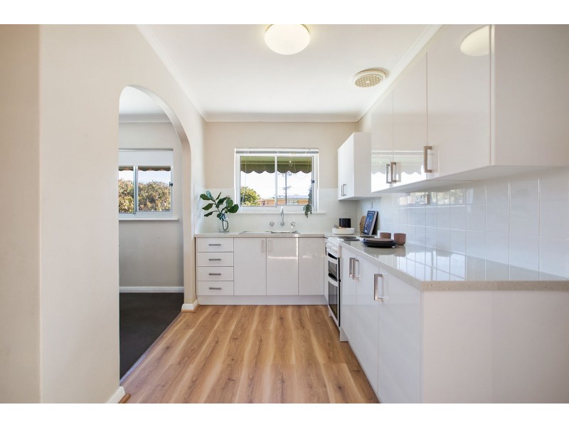 4/64 Military Road, West Beach SA 5024