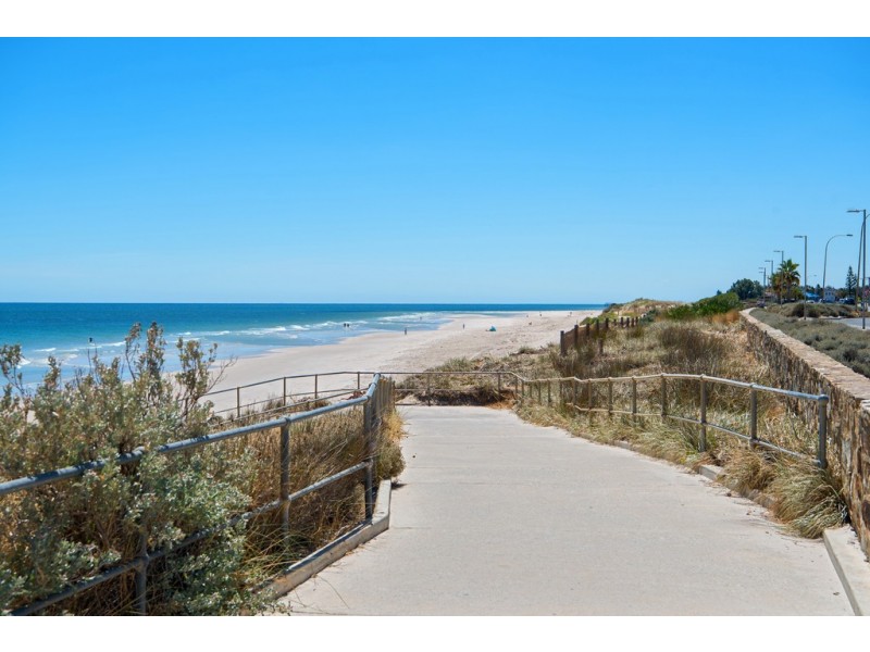 4/64 Military Road, West Beach SA 5024