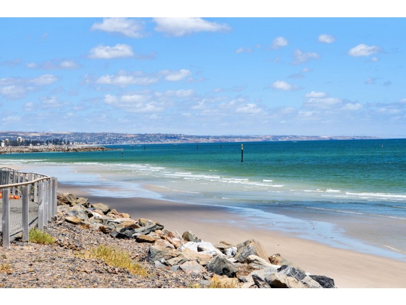 4/64 Military Road, West Beach SA 5024