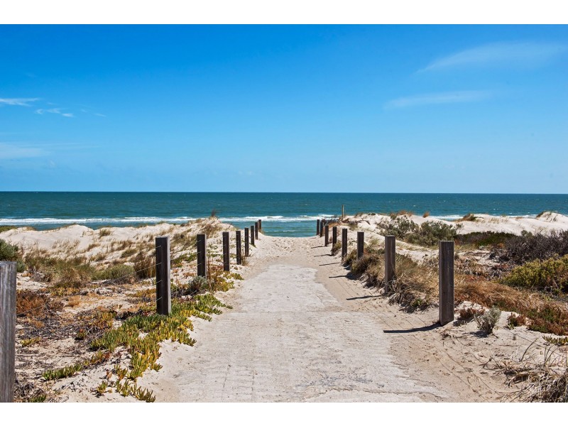 1/20 Military Road, West Beach SA 5024