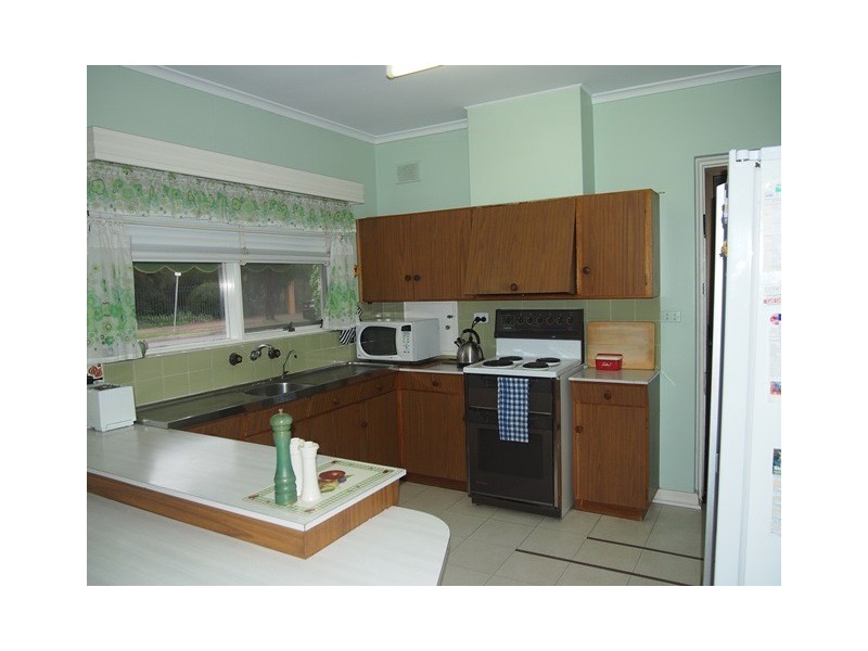 17 Mitton Avenue, Henley Beach SA 5022