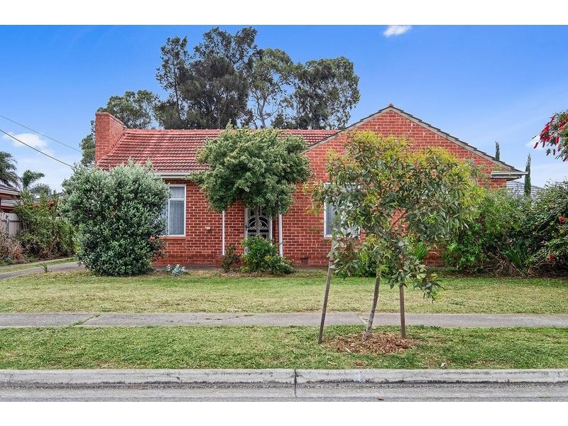 24 Alfred Avenue, Seaton SA 5023
