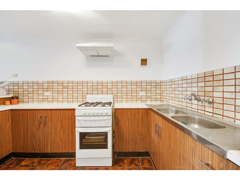 4/3 Mooloola Way, West Lakes Shore SA 5020