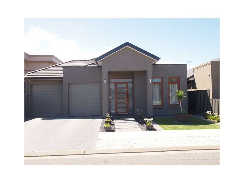 36A Newcombe Avenue, West Lakes Shore SA 5020