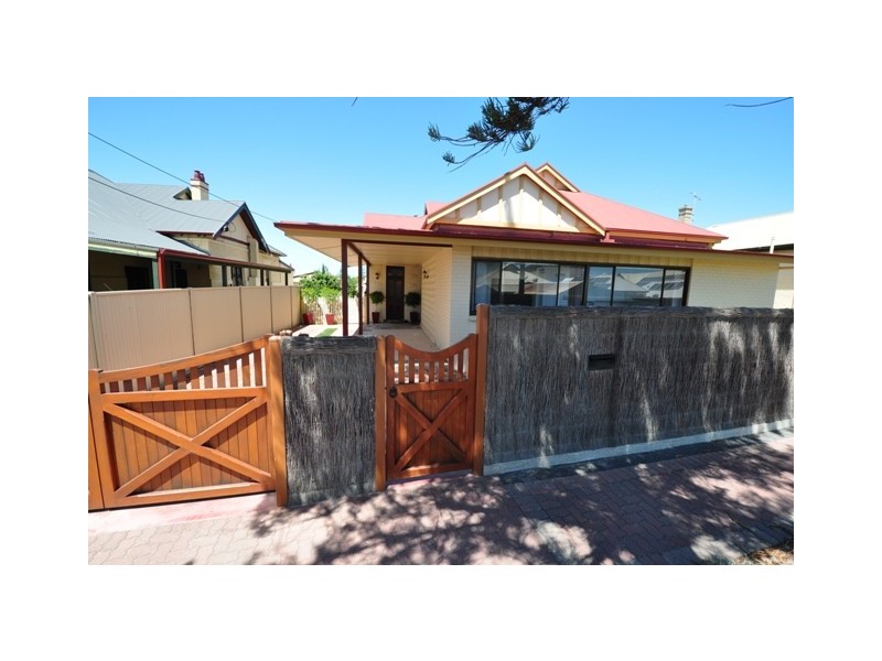 524 Seaview Road, Grange SA 5022