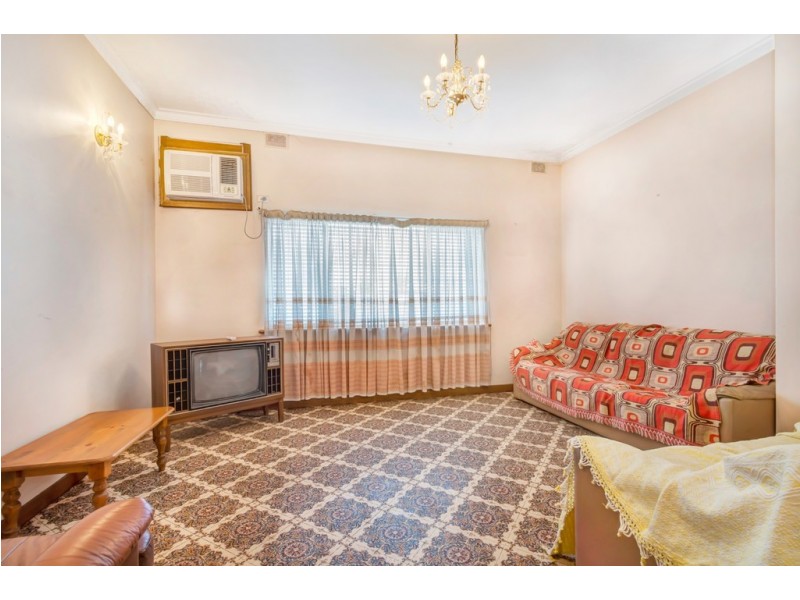 385 Tapleys Hill Road, Seaton SA 5023