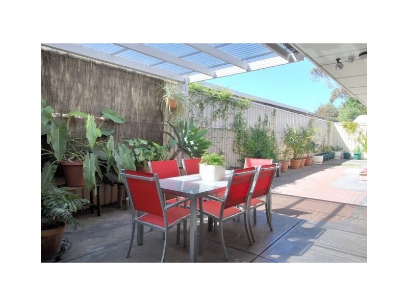 2/2 Gray Street, West Beach SA 5024