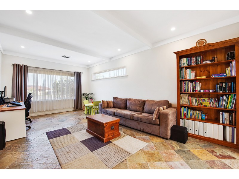 1 Hartog Street, Flinders Park SA 5025