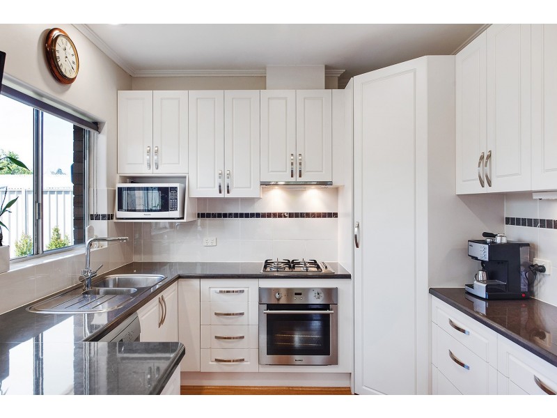 1 Hartog Street, Flinders Park SA 5025