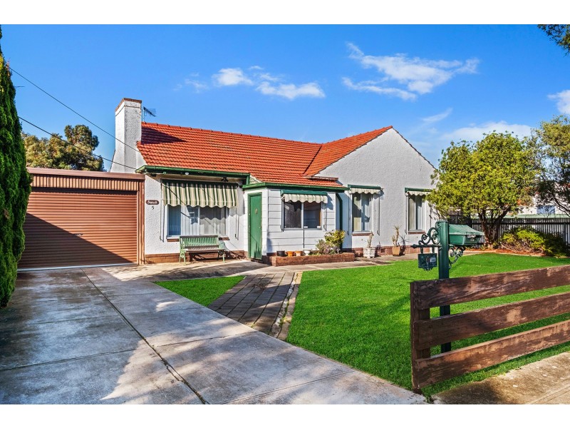 5 Poole Avenue, Woodville South SA 5011