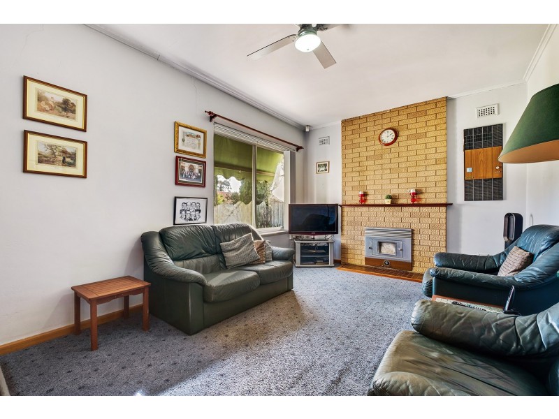 5 Poole Avenue, Woodville South SA 5011