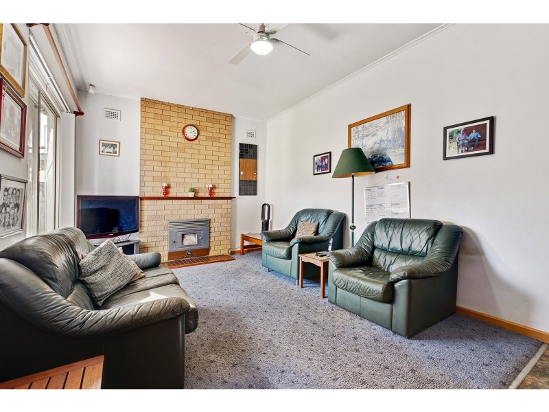 5 Poole Avenue, Woodville South SA 5011