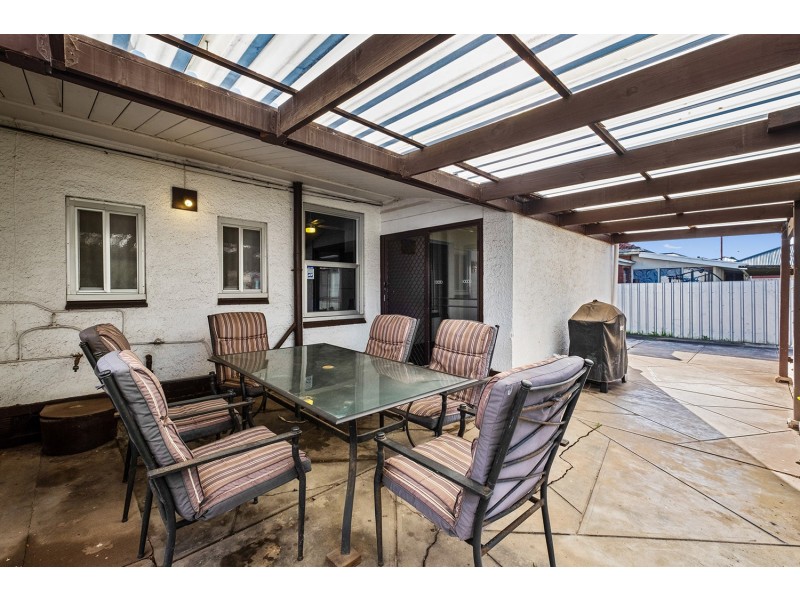 5 Poole Avenue, Woodville South SA 5011