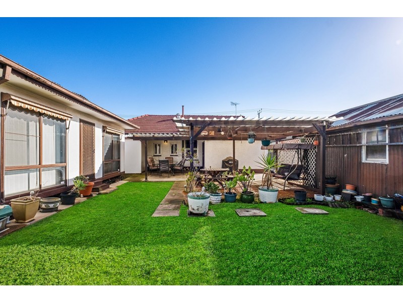 5 Poole Avenue, Woodville South SA 5011