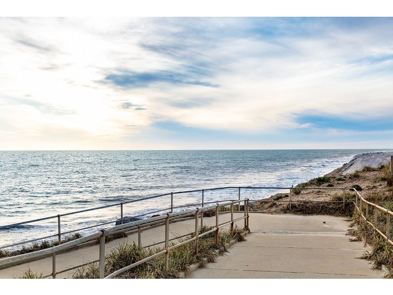 4/32 Military Road, West Beach SA 5024