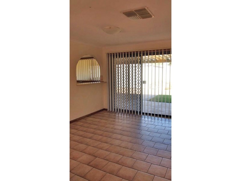 2 Carlson Court, North Haven SA 5018