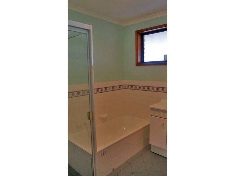 2 Carlson Court, North Haven SA 5018