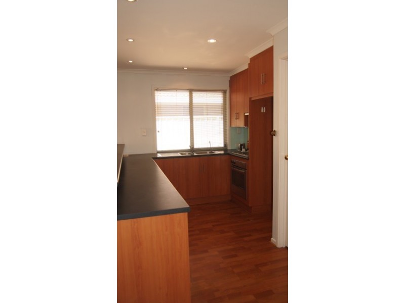 8 Mercedes Avenue, Croydon Park SA 5008