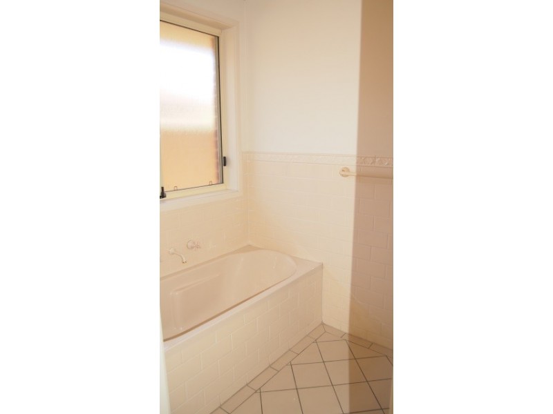 8 Mercedes Avenue, Croydon Park SA 5008