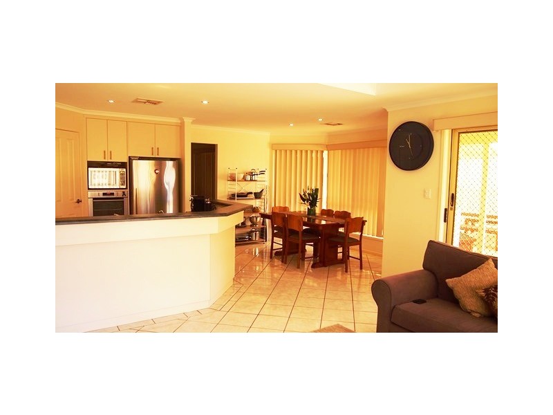 27 Beckham Rise, Craigmore SA 5114