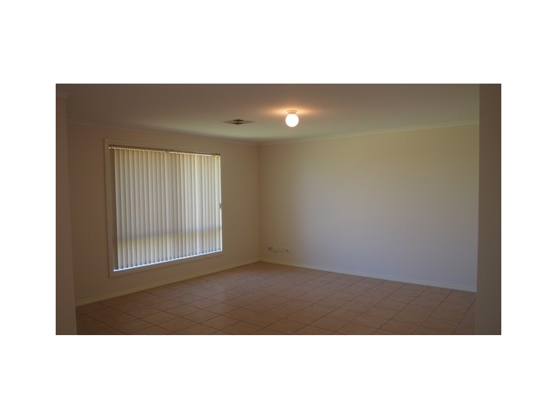 2A  Mill Street, Seaton SA 5023