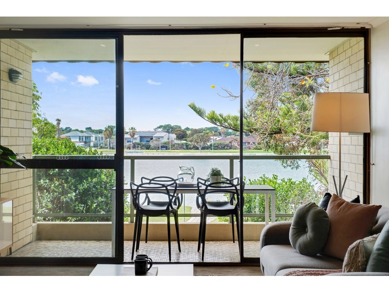 22/70 Military Road, Tennyson SA 5022