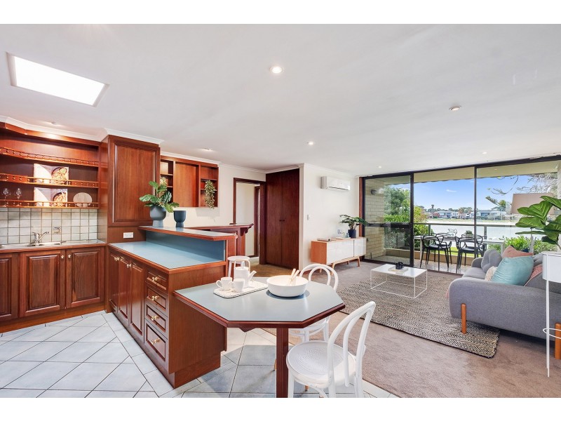 22/70 Military Road, Tennyson SA 5022