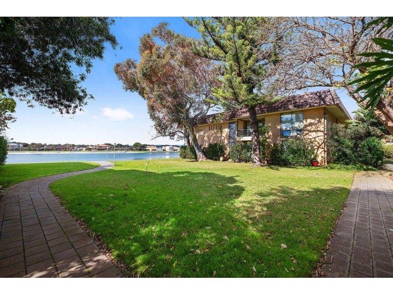 22/70 Military Road, Tennyson SA 5022