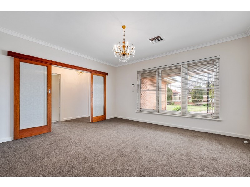 14 John Street, Flinders Park SA 5025