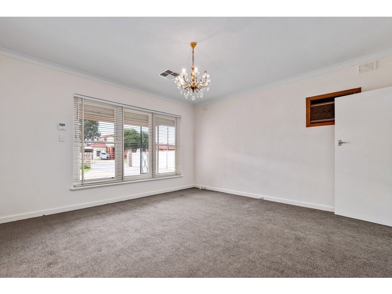 14 John Street, Flinders Park SA 5025