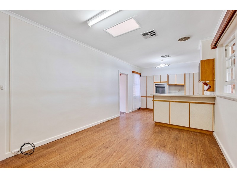 14 John Street, Flinders Park SA 5025