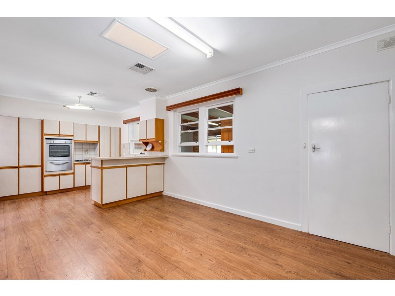 14 John Street, Flinders Park SA 5025