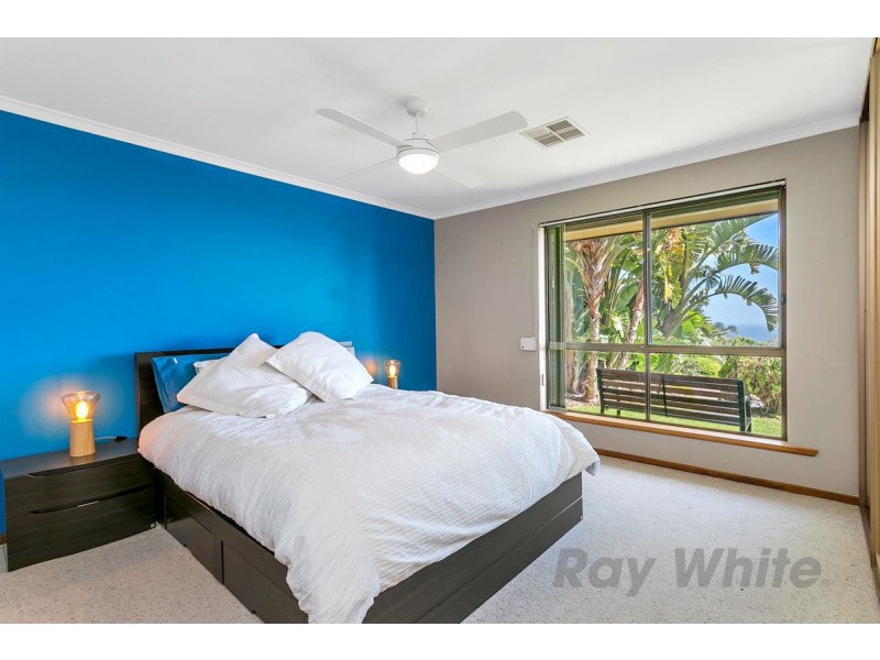 8 Kurrambi Crescent, Hallett Cove SA 5158