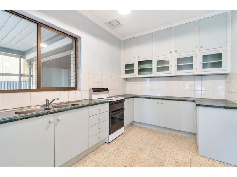 8 Minerva Crescent, Croydon Park SA 5008