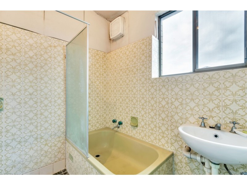 8 Minerva Crescent, Croydon Park SA 5008