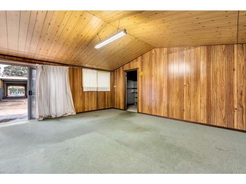 8 Minerva Crescent, Croydon Park SA 5008