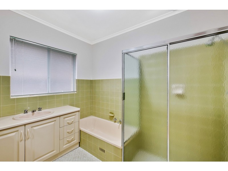 11 Stanley Avenue, Fulham Gardens SA 5024