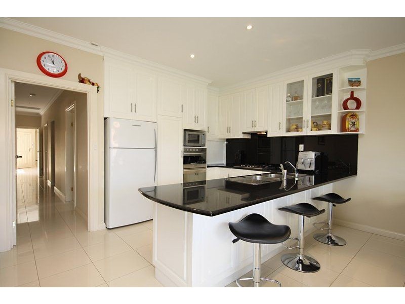 6 Collingwood Avenue, Flinders Park SA 5025